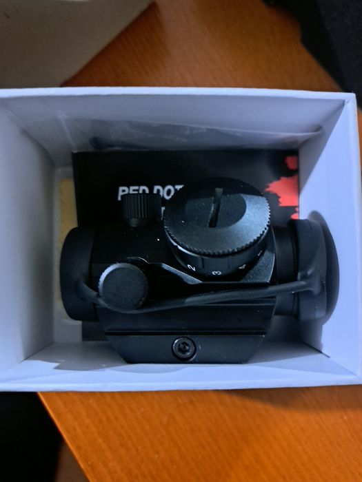 Бързомер с червена точка