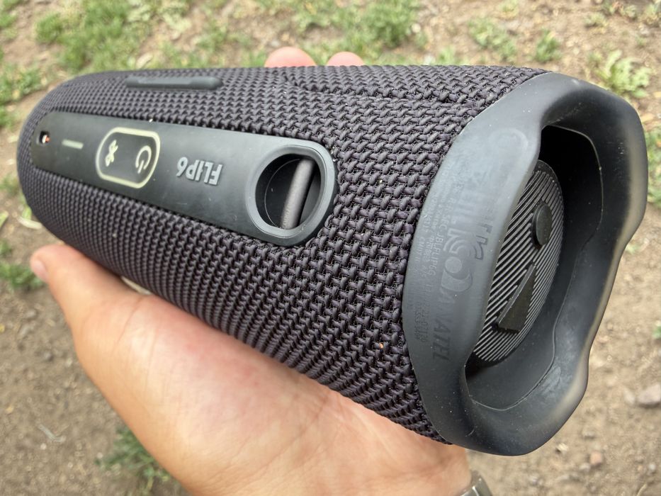 jbl flip 6 оригинал не рабочая!