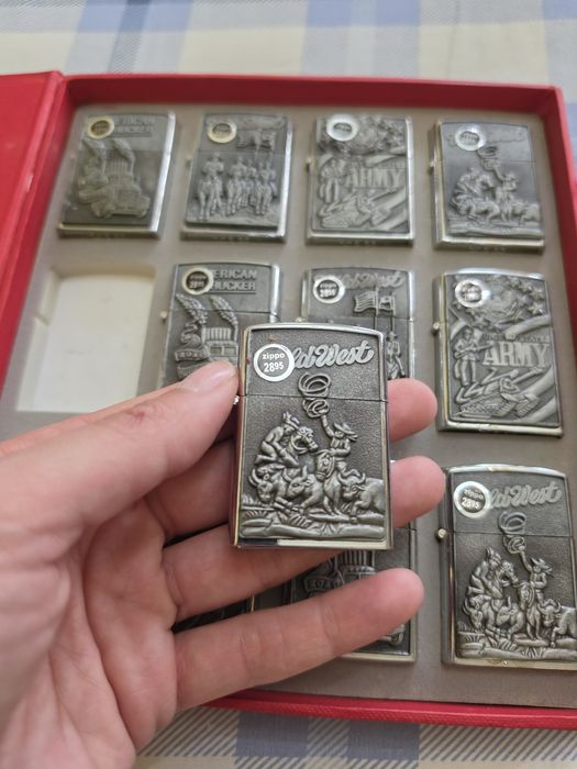 Set 12 brichete Zippo
