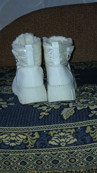 Женские зимние дутики