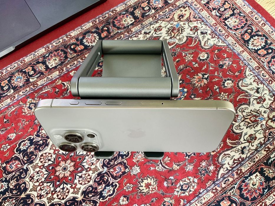 iPhone 15 Pro 128 GB – Natural Titanium