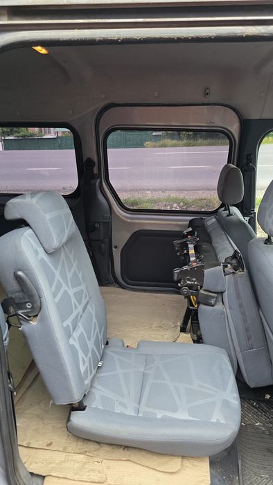 FORD Tourneo Connect 2012 — imagine 4