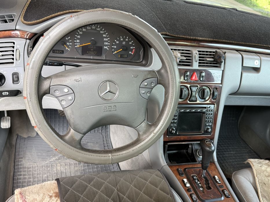 Продам мерседес w210
