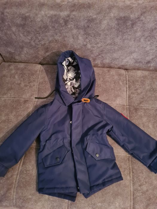 Продам жилетку и парку