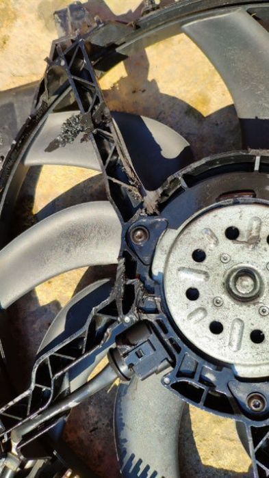 Очиларка вентилатори радиатор интеркулер за Ауди Audi A4 A5 A6 Q5 2.0