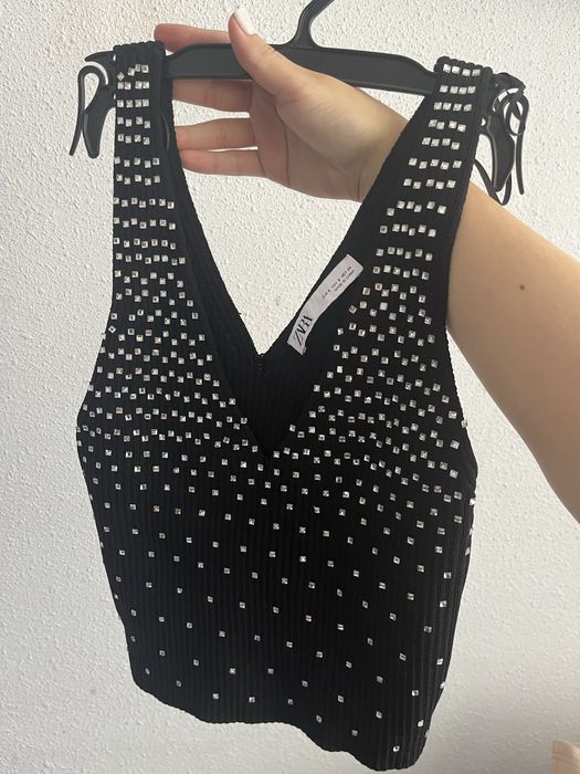 Top Zara cu pietre
