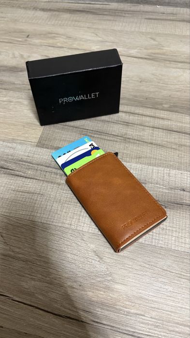 ProWallet portofel pentru cardiri
