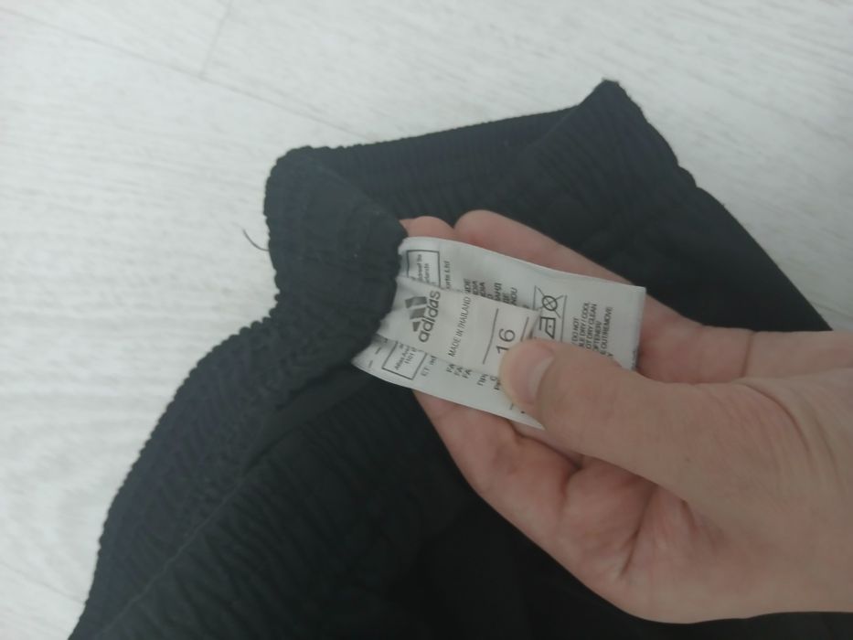 Продам футбольную форму арсенал одежда