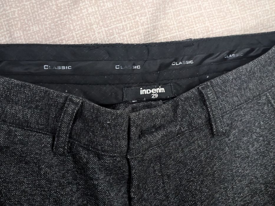 Брюки полуклассические из плотной ткани