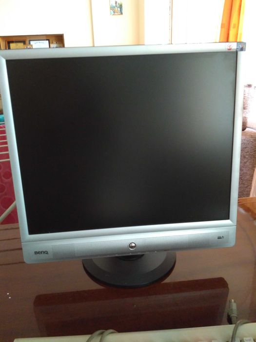 Продам LCD Minitor 19"