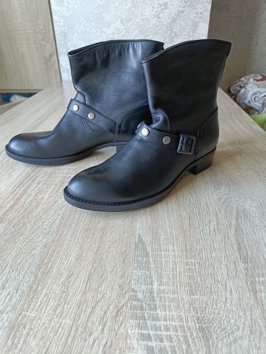 Продам кожаные полусапожки