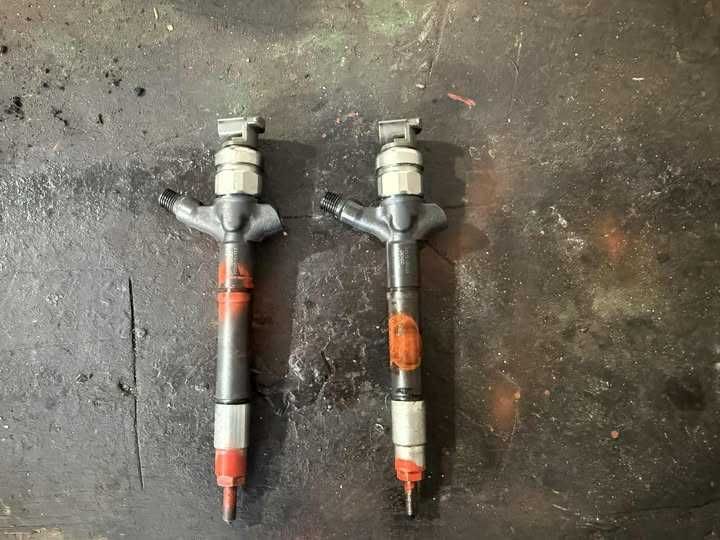 2 броя дюзи за Toyota 2.2 136 кс