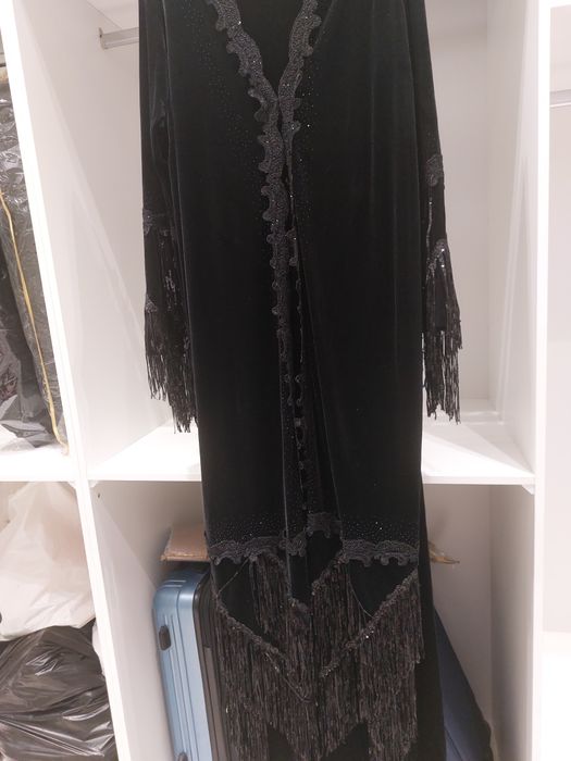 Очень шикарная Абая одевала один