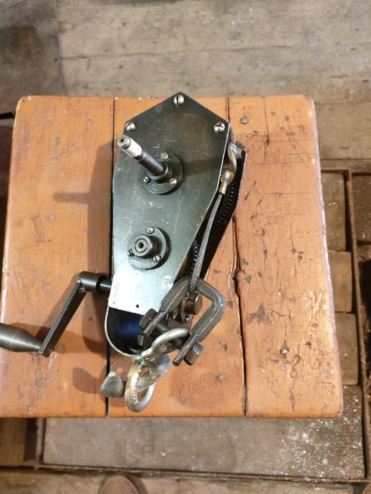 Лебедка ручная..