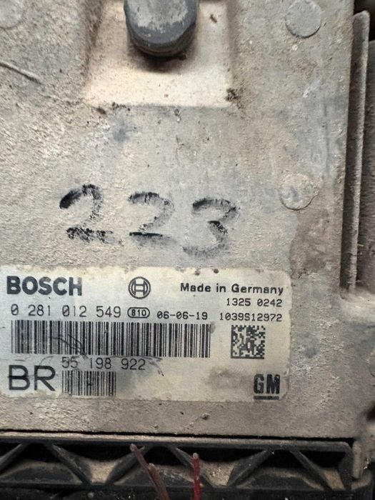 Компютър еку ecu електронен блок двигател Opel Zafira 1.9cdti 120hp