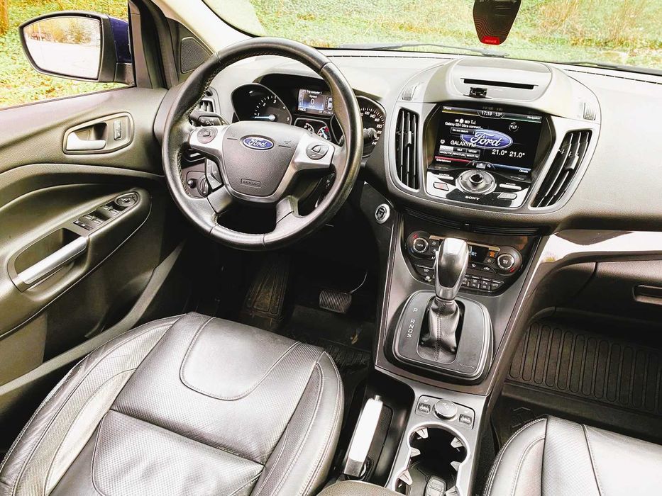 Ford KUGA II TITANIUM-X (nici Qashqai, nici Tiguan) cu super dotări.