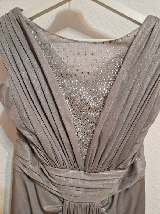 Роскошное вечернее женское платье