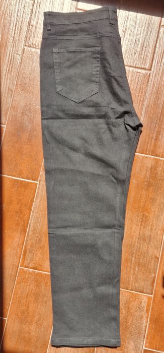 Blugi elastici confortabili business casual