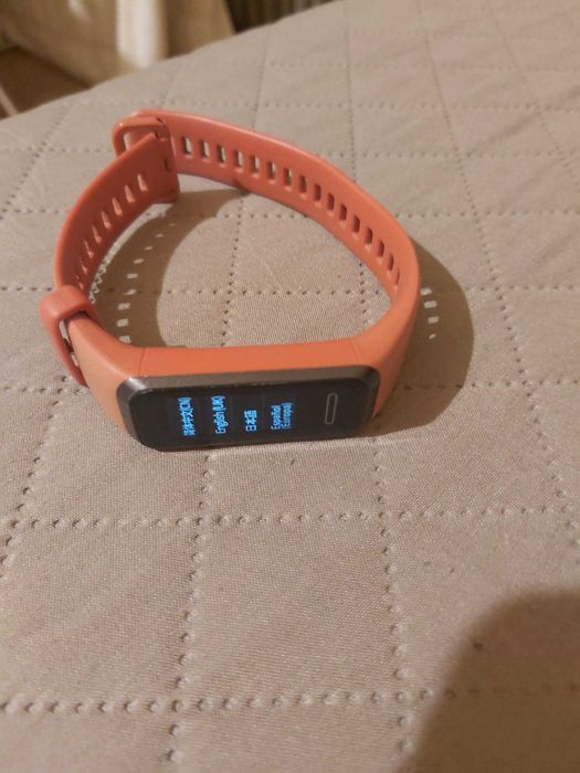 Продавам смарт гривна ,,Huawei,,