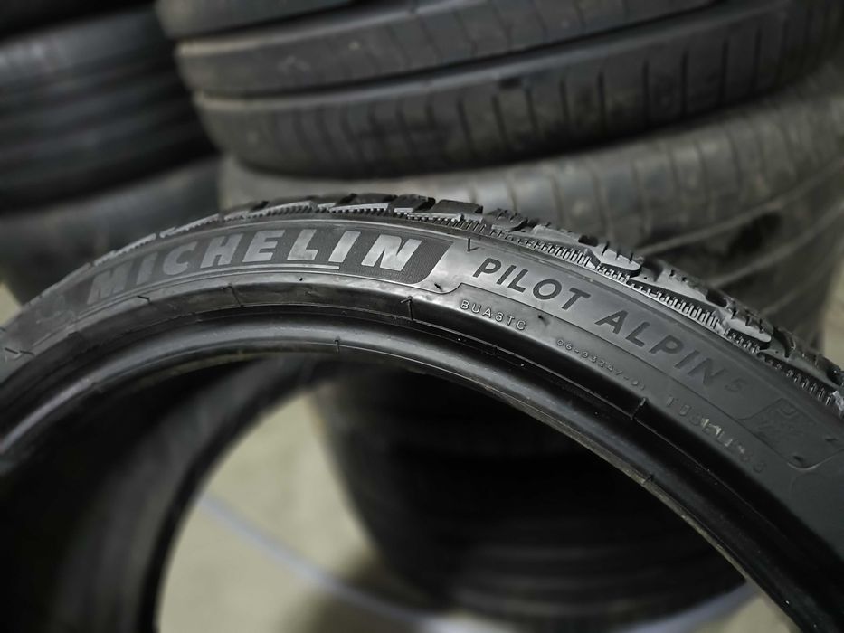 O anvelopa iarna 255 35 21 michelin pilot alpin 5 profil 7,5 mm 2323