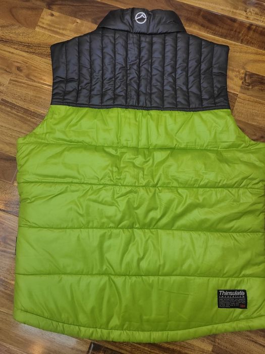 Nimcha sotiladi yangi