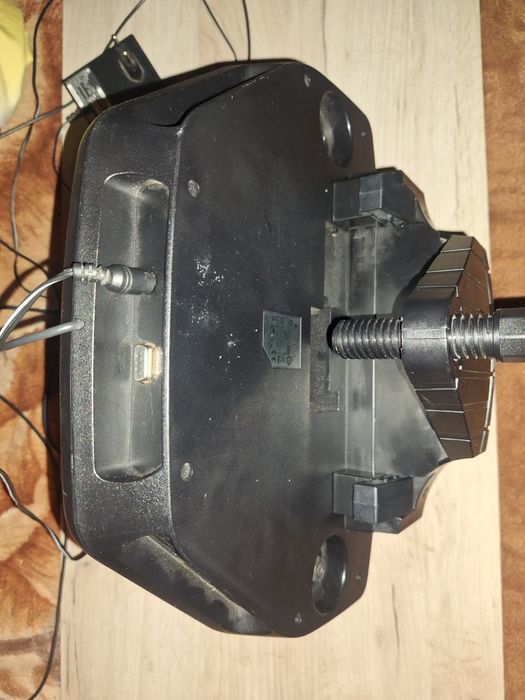 Volan Logitech Momo