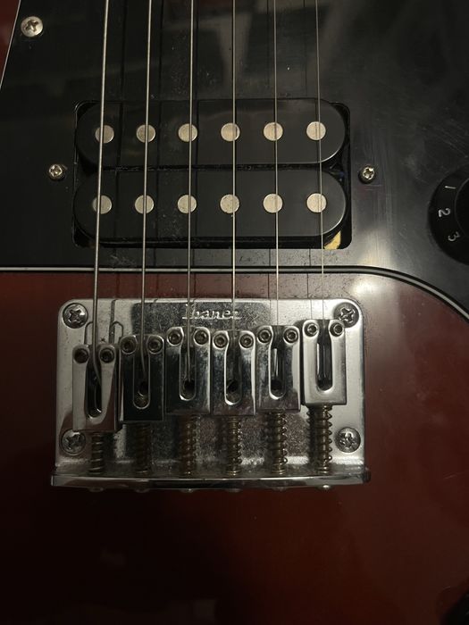 Ibanez GIO electrică HSH – Sunburst – 6 corzi – stare foarte bună