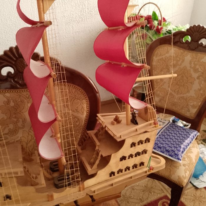 Кема кизил йелкан Ассоль