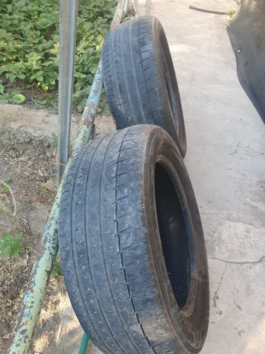 Продаю покрышки r17