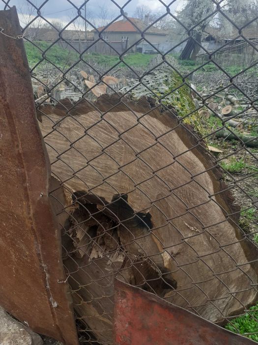 Дървен материал орех