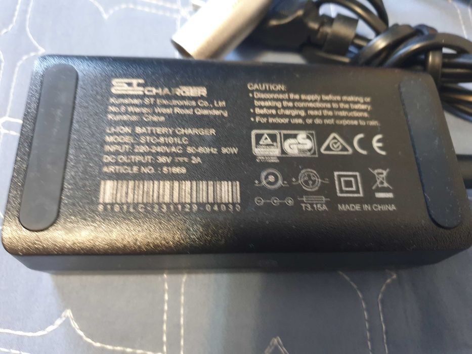 ST Charger  36V-2A incarcator cu 3 pini  trotineta bicicleta fuctional  model STC-8101LC
