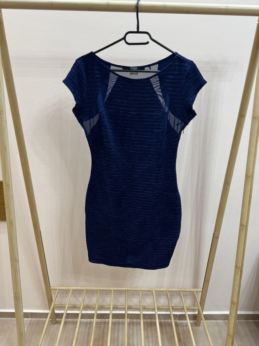 Оригинална рокля Guess