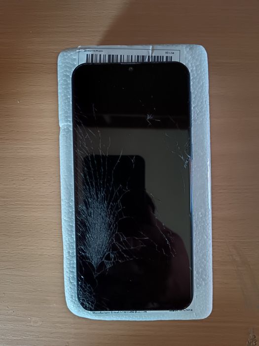 Samsung Galaxy M20 (Vânzare pentru piese)