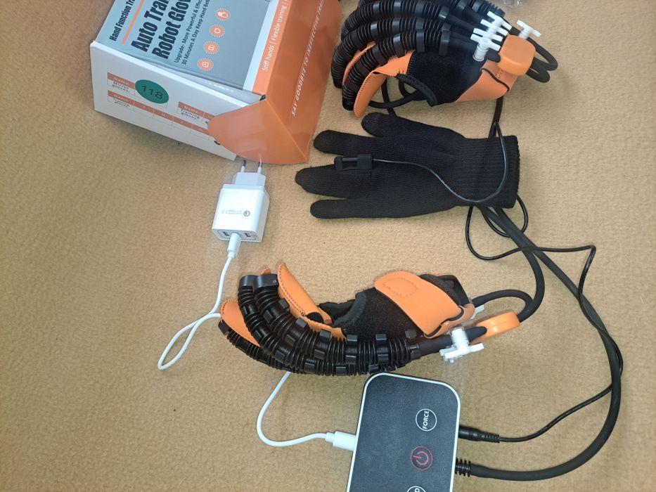 Mănușă robotică recuperare avc pareză