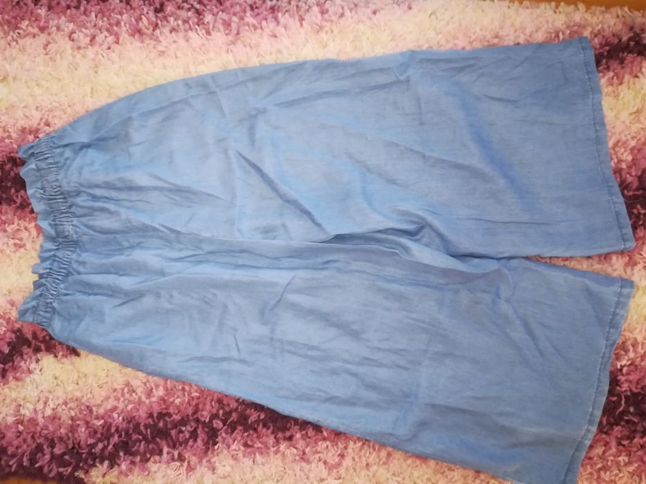 Pantaloni capri mărimea S noi cu eticheta, Bershka