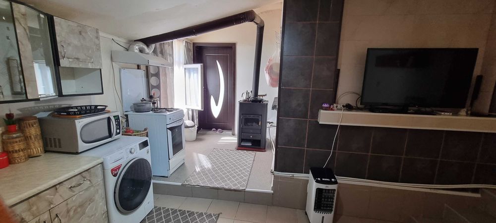 1791-Продава се едноетажна тухлена на гредоред къща в кв. "Хърсате"!