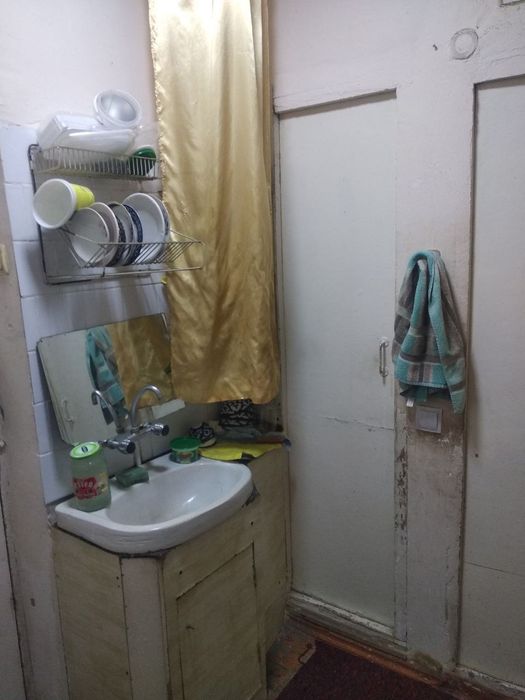 Продаю 2 х комнитни квартиру