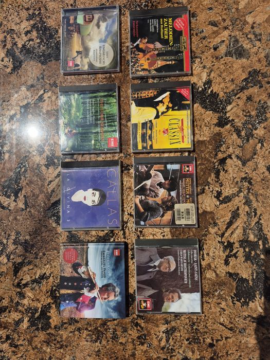 Vând Lot 24 CD cu muzica clasica mixta colectia EMI HIS Master's Voice