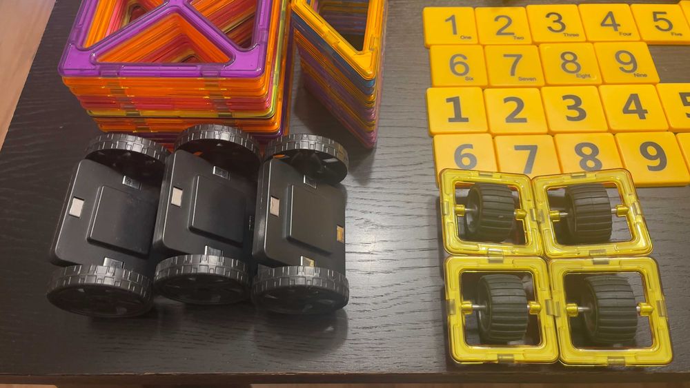 Blocuri de constructii magnetice, jucarii de construit pentru copii