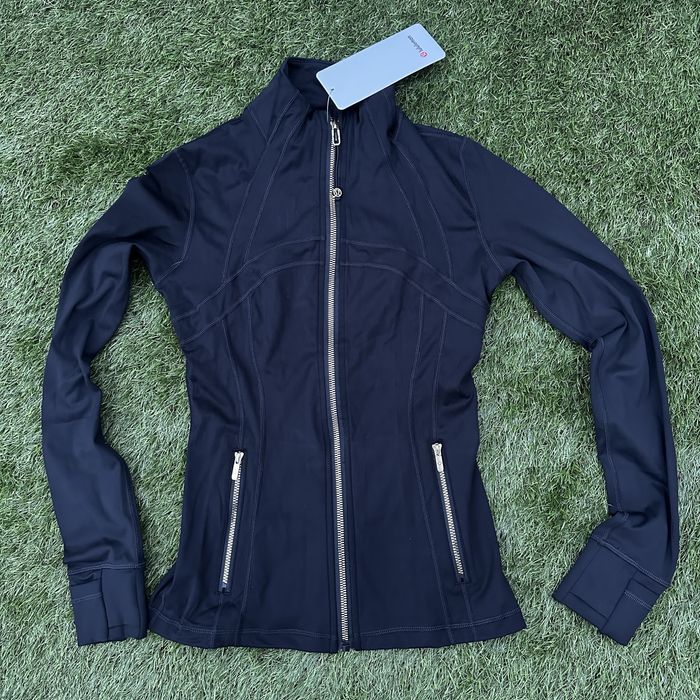 Lululemon Define Jacket Black Gold Zipper – Size 4 / S