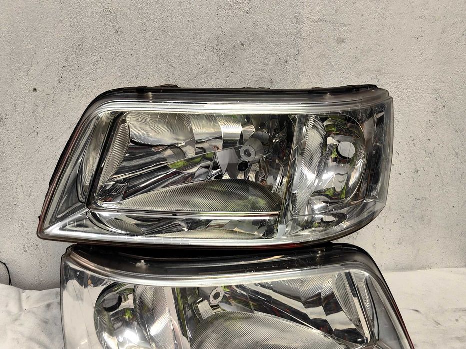 Оригинални фарове Vw Transporter T5