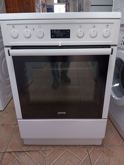 Свободно стояща печка с керамичен плот Gorenje 2 години гаранция!