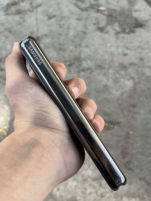 Продам samsung z fold 1
