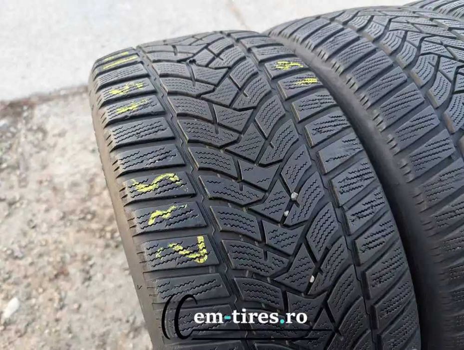 SET 4 Anvelope Iarna 235/45 R18 DUNLOP Winter Sport 5