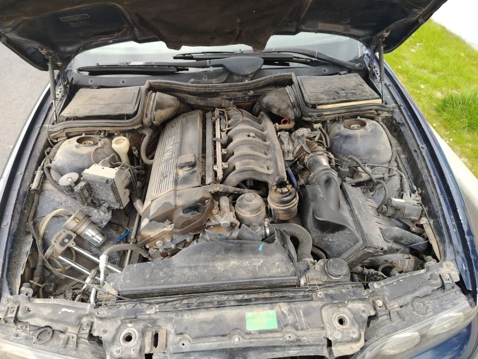 BMW модель E39 1995 года продается  1