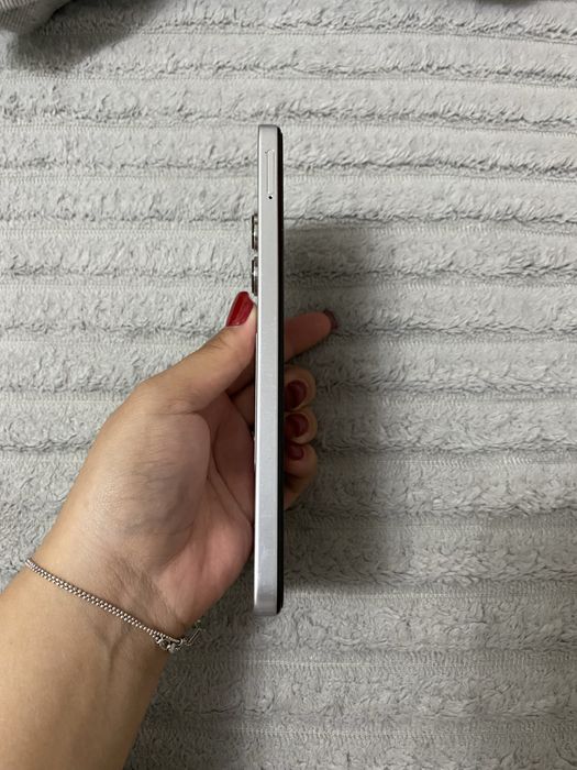 Redmi 12, комплектация есть