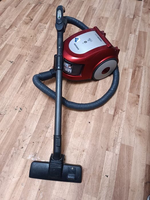 Пылесос нерабочий Невкл