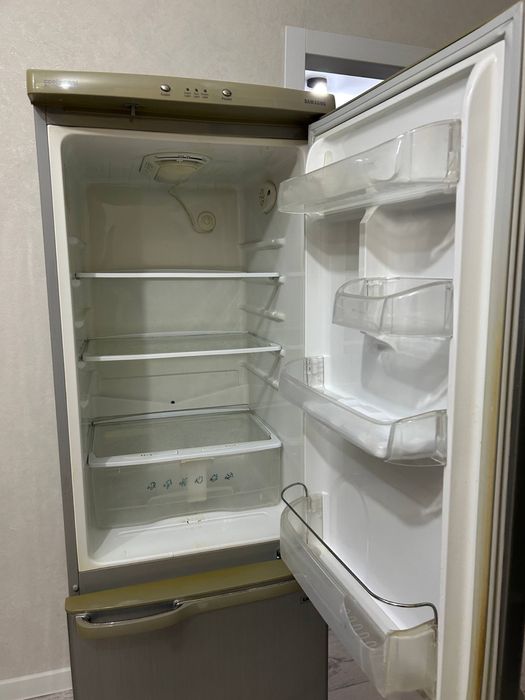 Холодильник Samsung. Срочно!