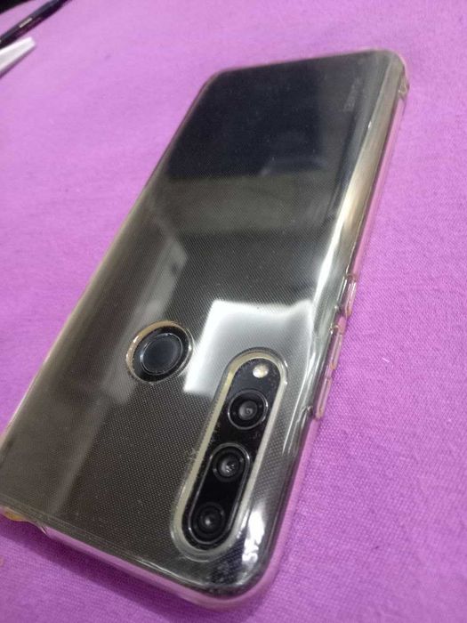 Срочно не дорого продается хороший телефон Huawei Y9 prime