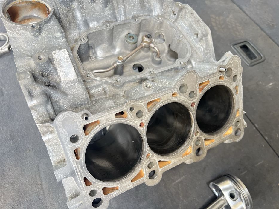 Блок за маса - V6 алуминиев